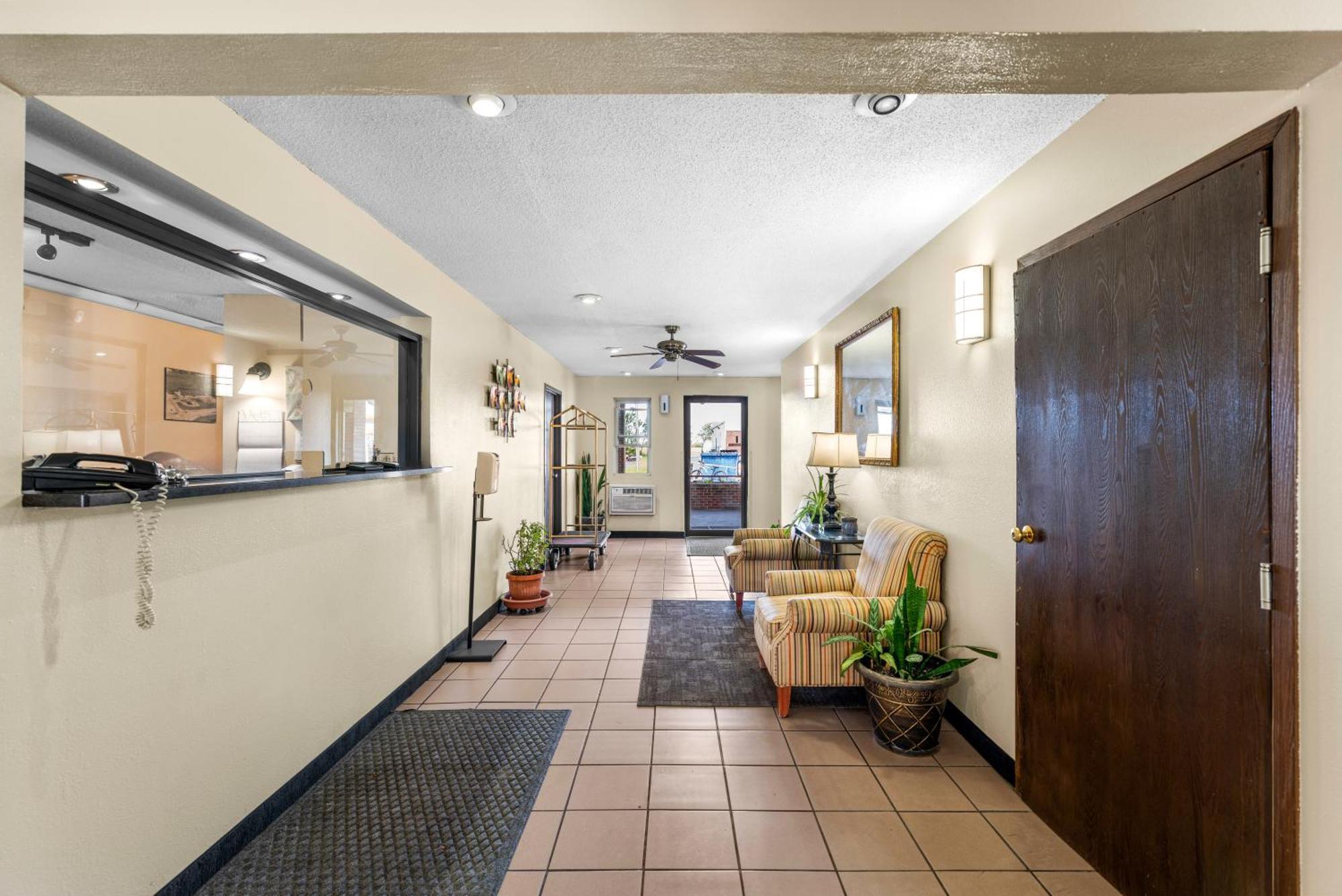 Americas Best Value Inn Decatur Exteriör bild